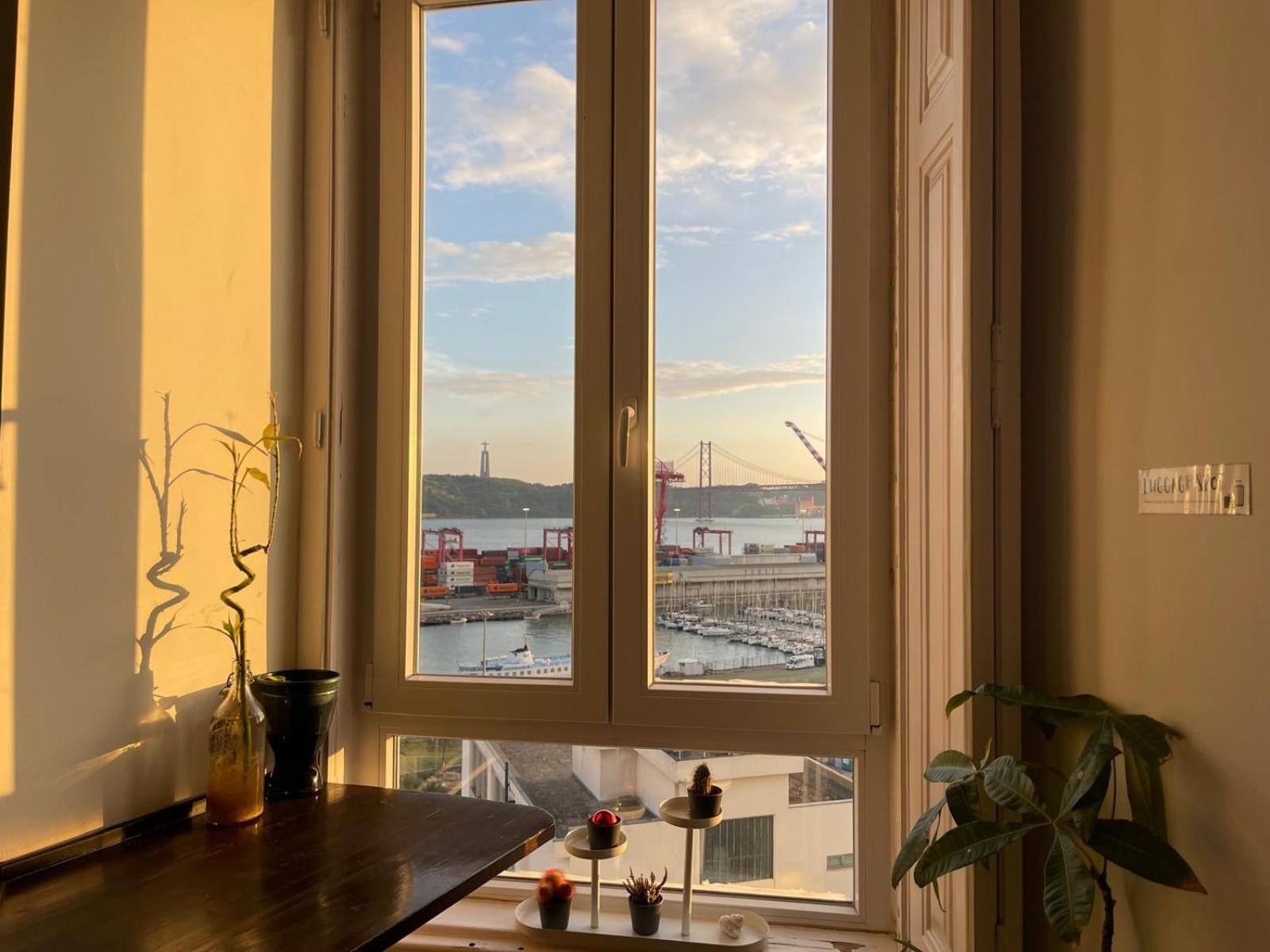 Embassy Arriaga Private Elegance Rooms In Stylish Shared Apartment Lisbon Exterior photo