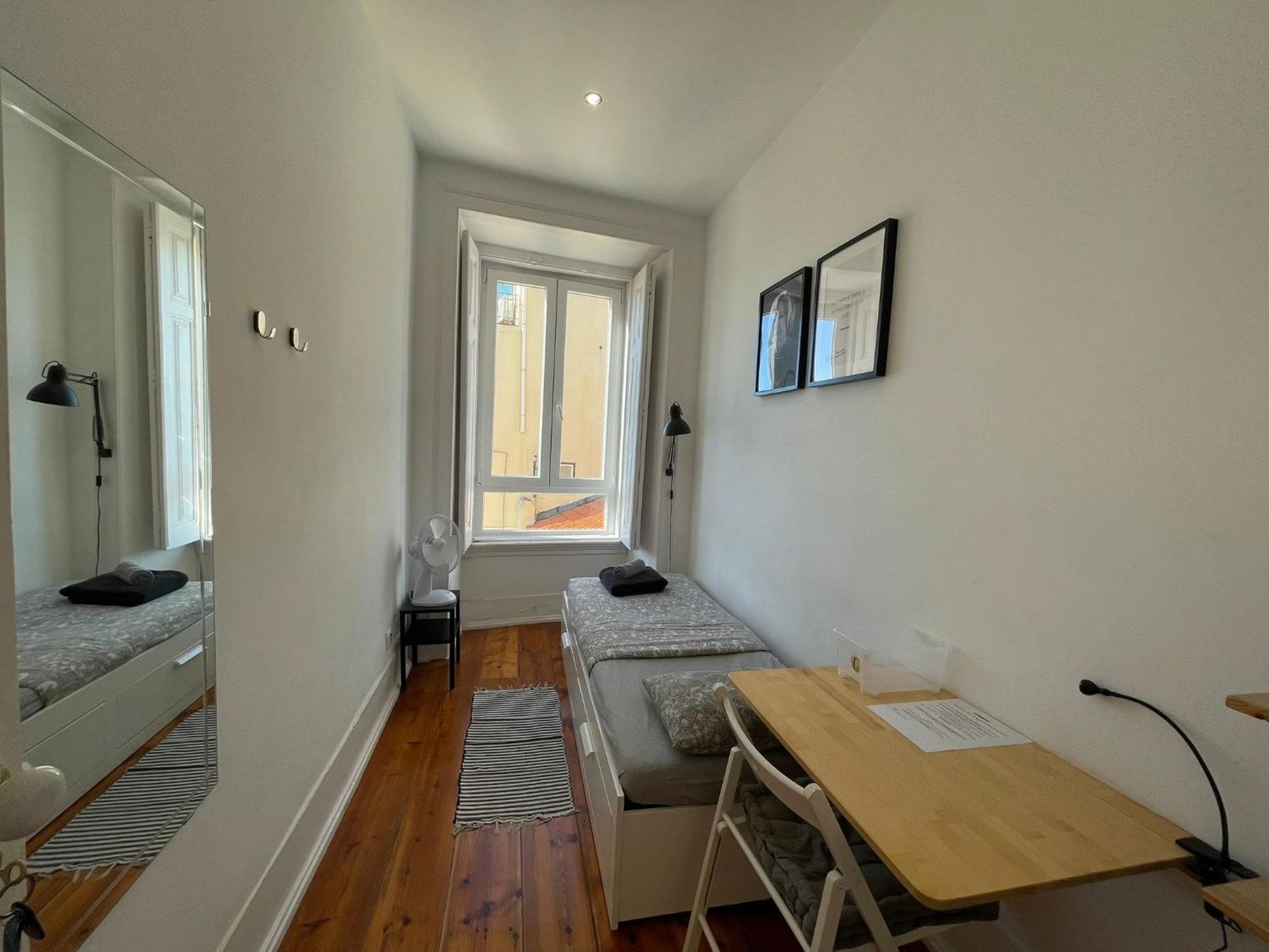 Embassy Arriaga Private Elegance Rooms In Stylish Shared Apartment Lisbon Exterior photo