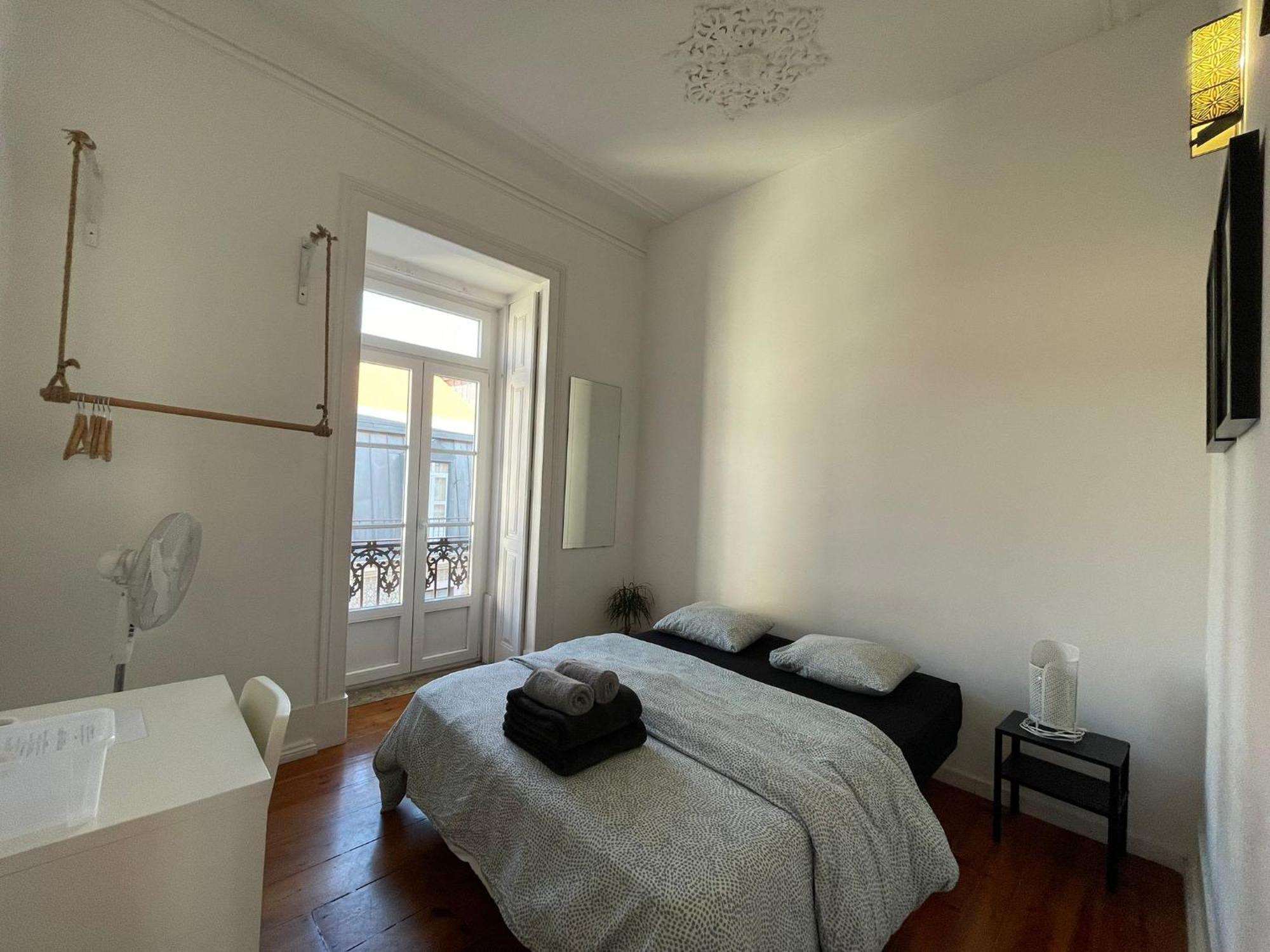 Embassy Arriaga Private Elegance Rooms In Stylish Shared Apartment Lisbon Exterior photo